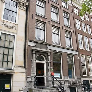 https://stayokay-amsterdam-stadsdoelen.amsterdamhotelsnl.com